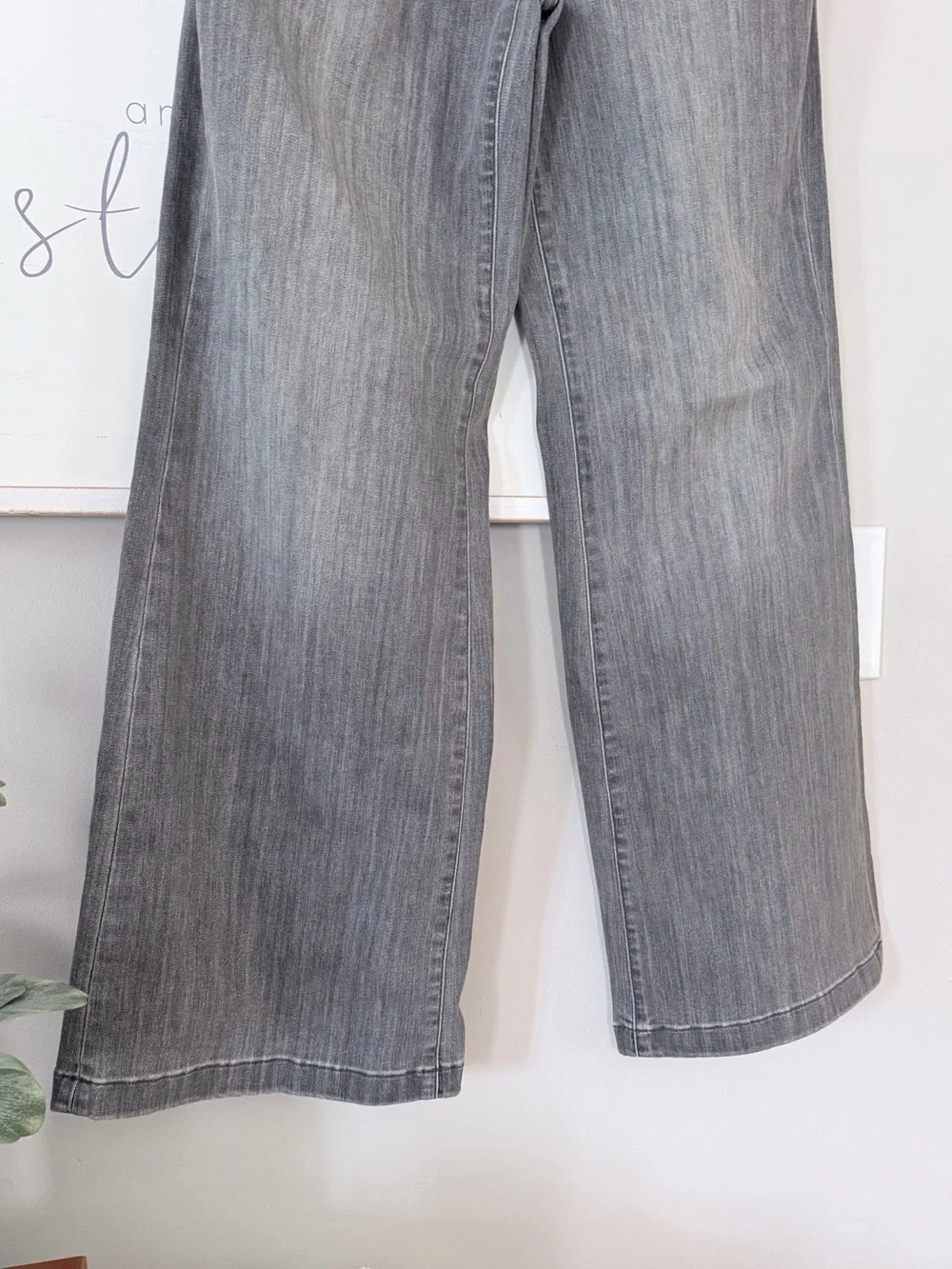 White House Black Market Gray Mariner Coin Jeans Trousers Wide Leg Soft Size 6 - Picture 8 of 15